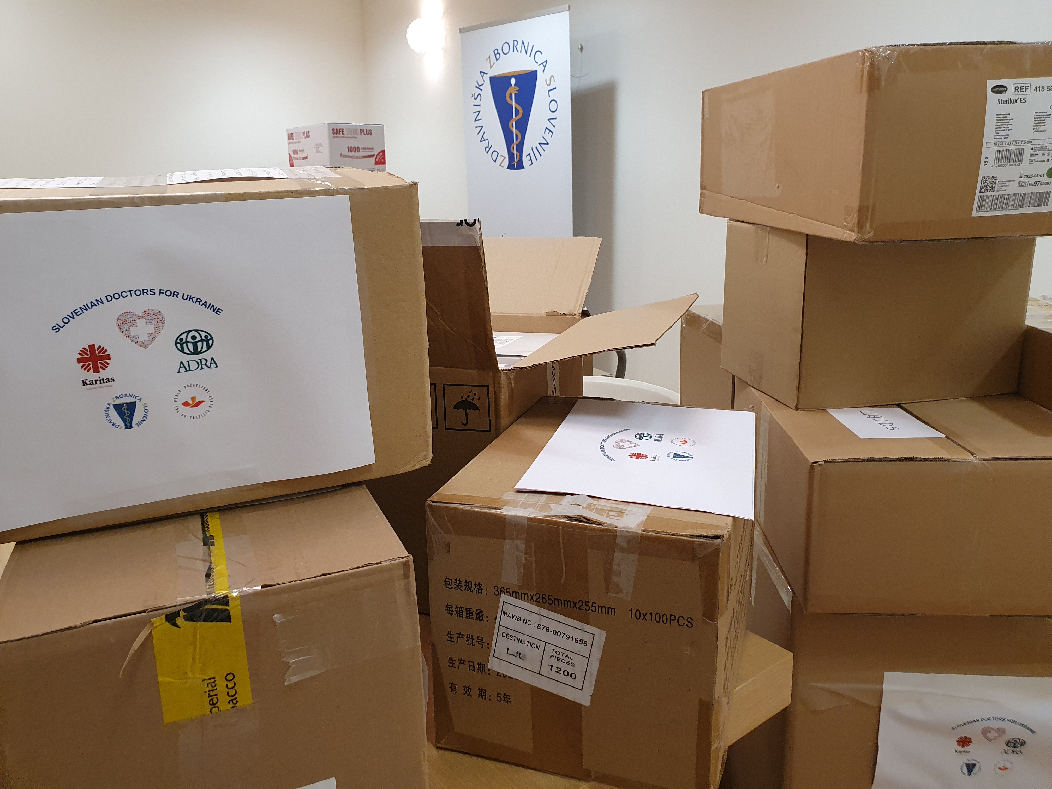 Pomoč Ukrajinia paketi